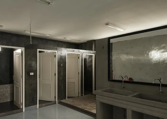 Hostel Petchyindee Kingdom *