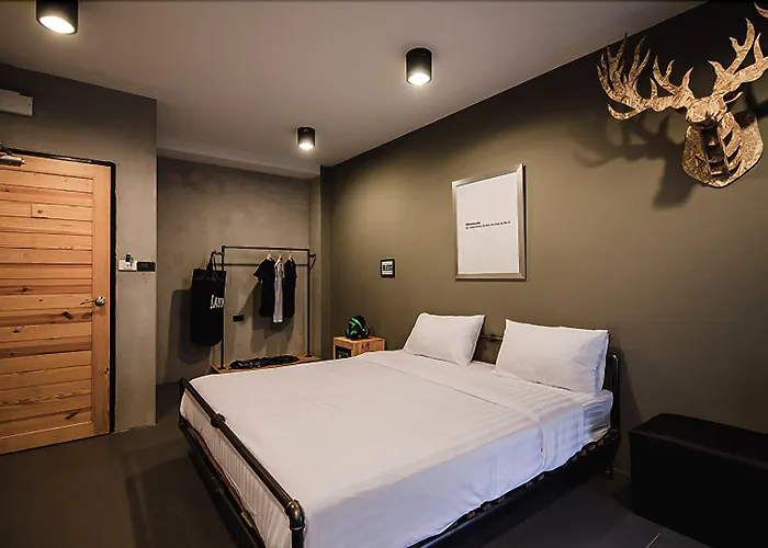Petchyindee Kingdom Hostel